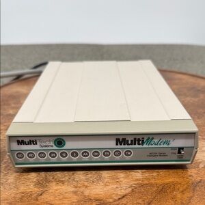 MultiTech Systems MultiModem MT224BA Modem Powers On Cords: Power & Connection